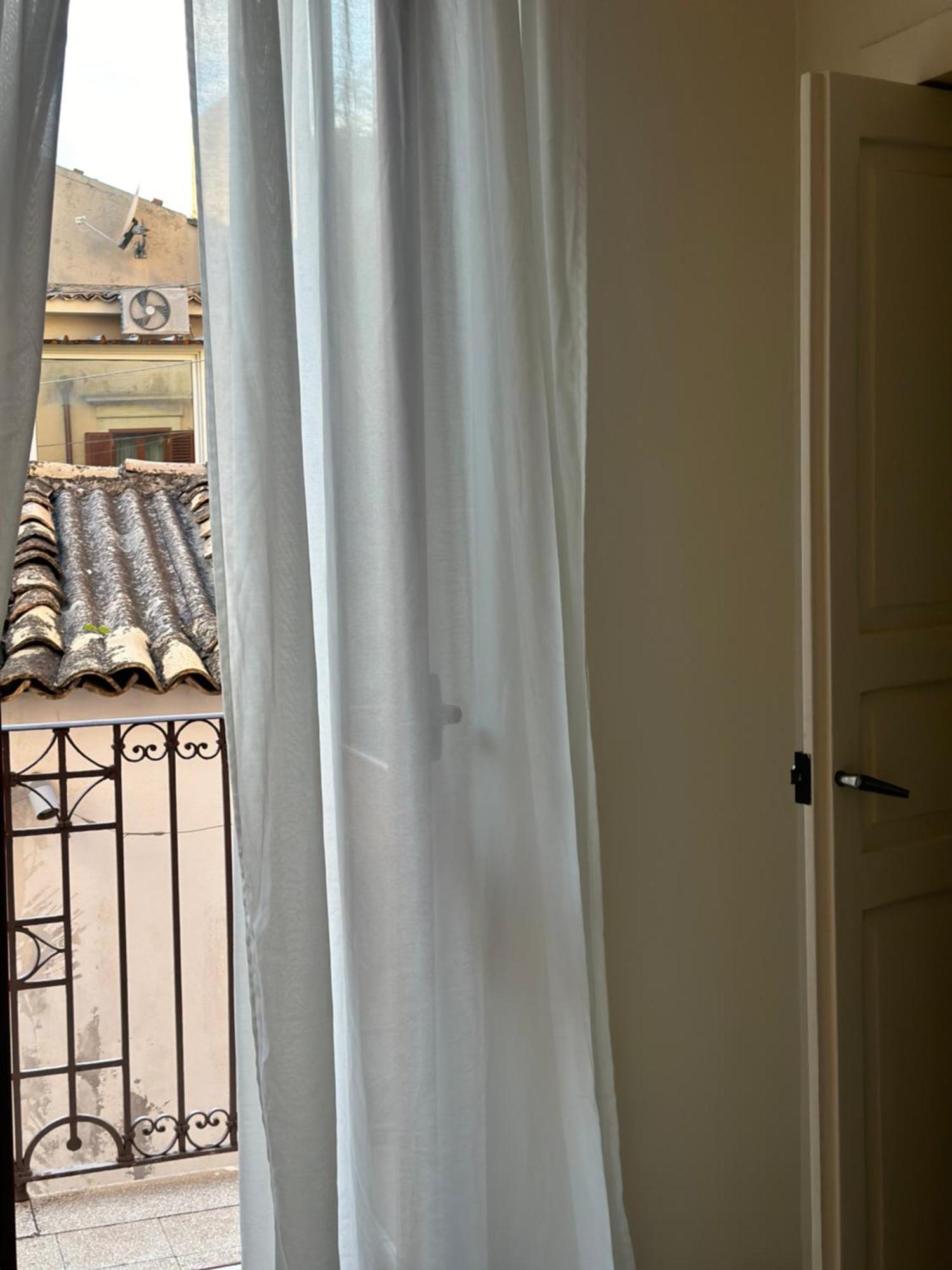 F Home Noto Exteriér fotografie