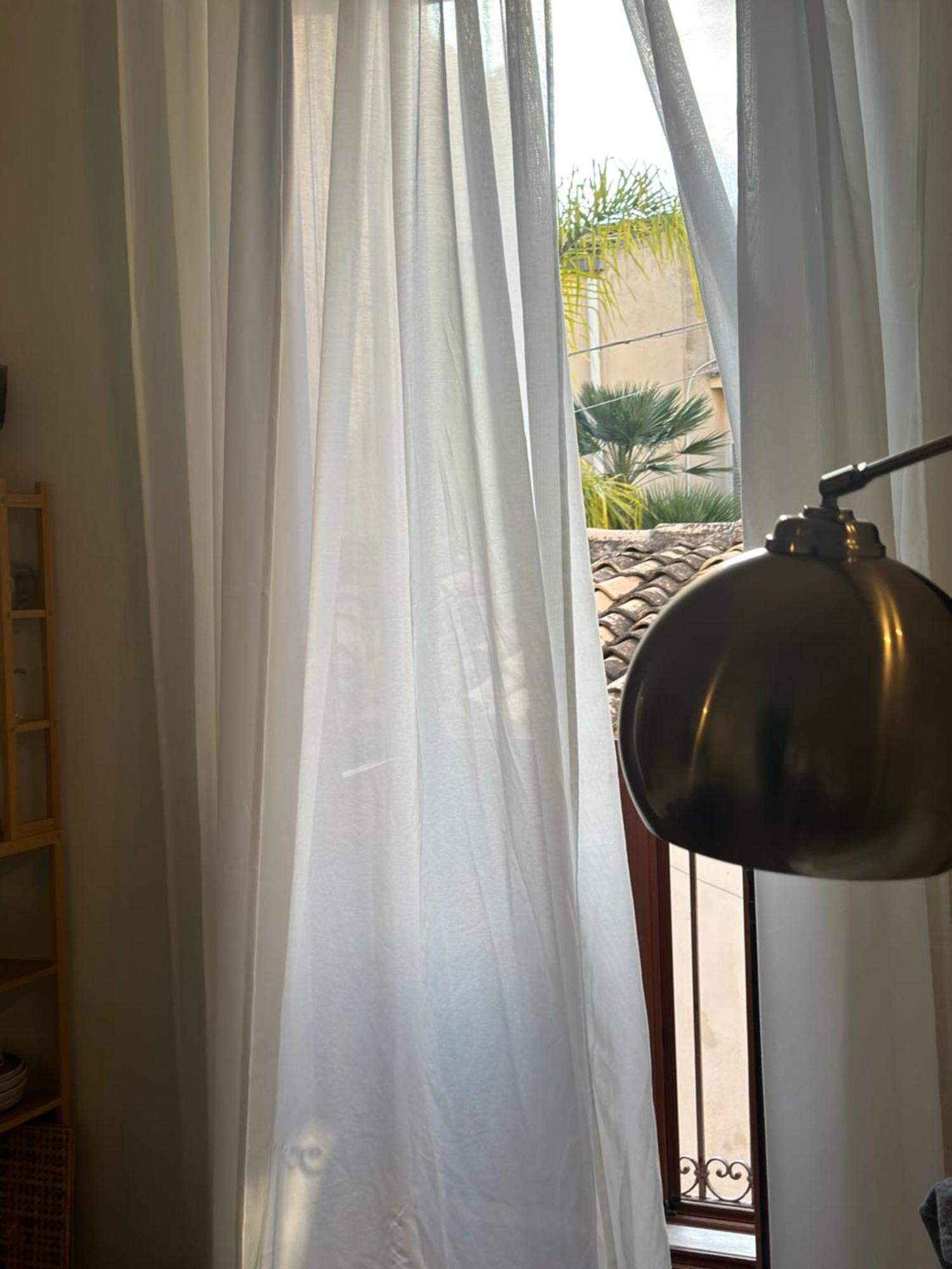 F Home Noto Exteriér fotografie